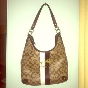 Coach Heritage Hobo Shoulder Bag